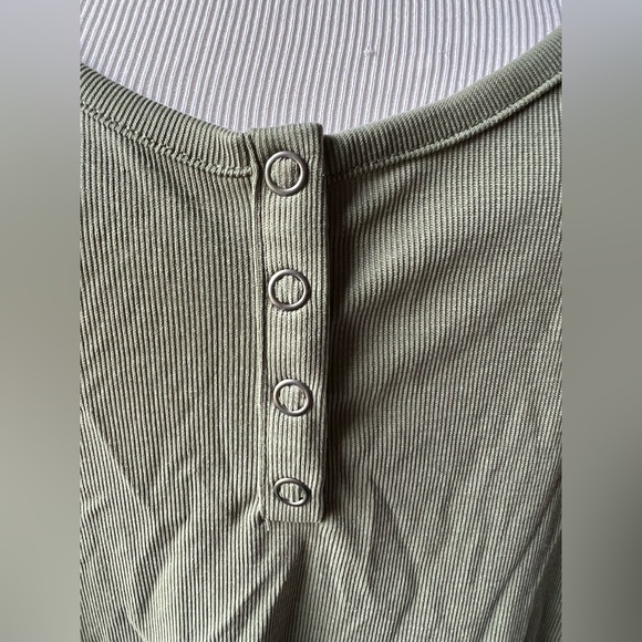 LUCKY BRAND top - Picture 2 of 8